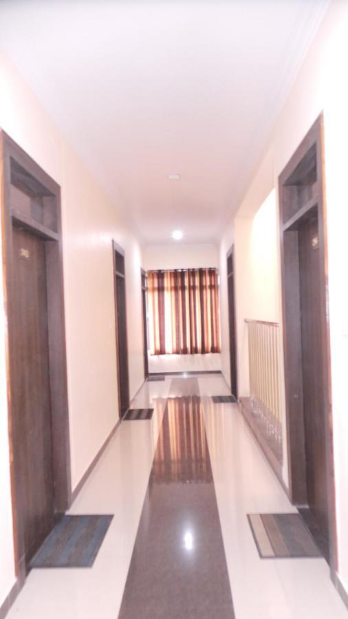 Hotelyashpalace Maihar Exterior photo
